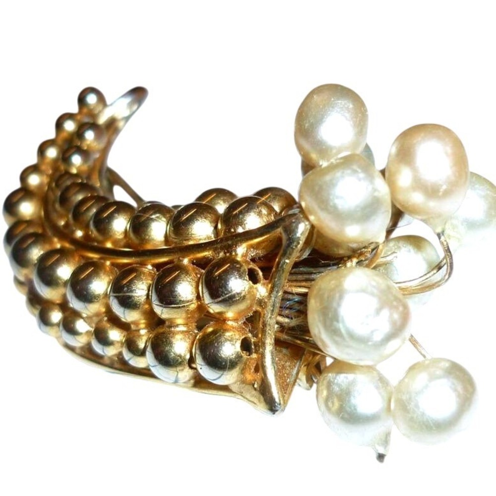 Vintage Signed VOGUE Faux Pearl Gold Tone Cornucopia Spray Brooch Mid‎ Century